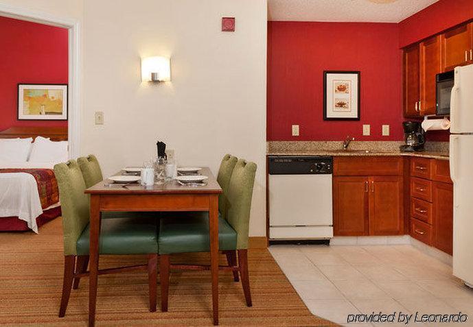 Residence Inn Charlotte Uptown Стая снимка