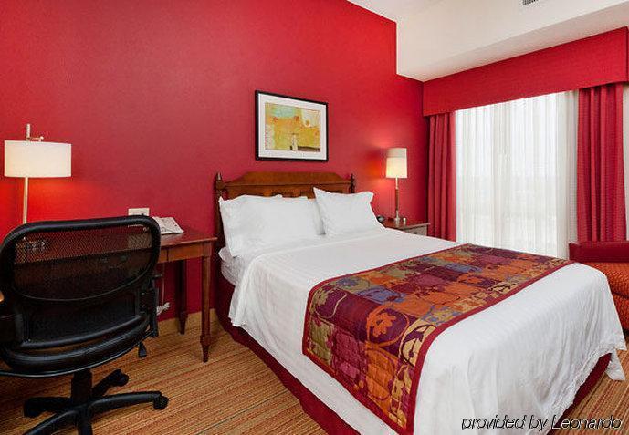 Residence Inn Charlotte Uptown Стая снимка