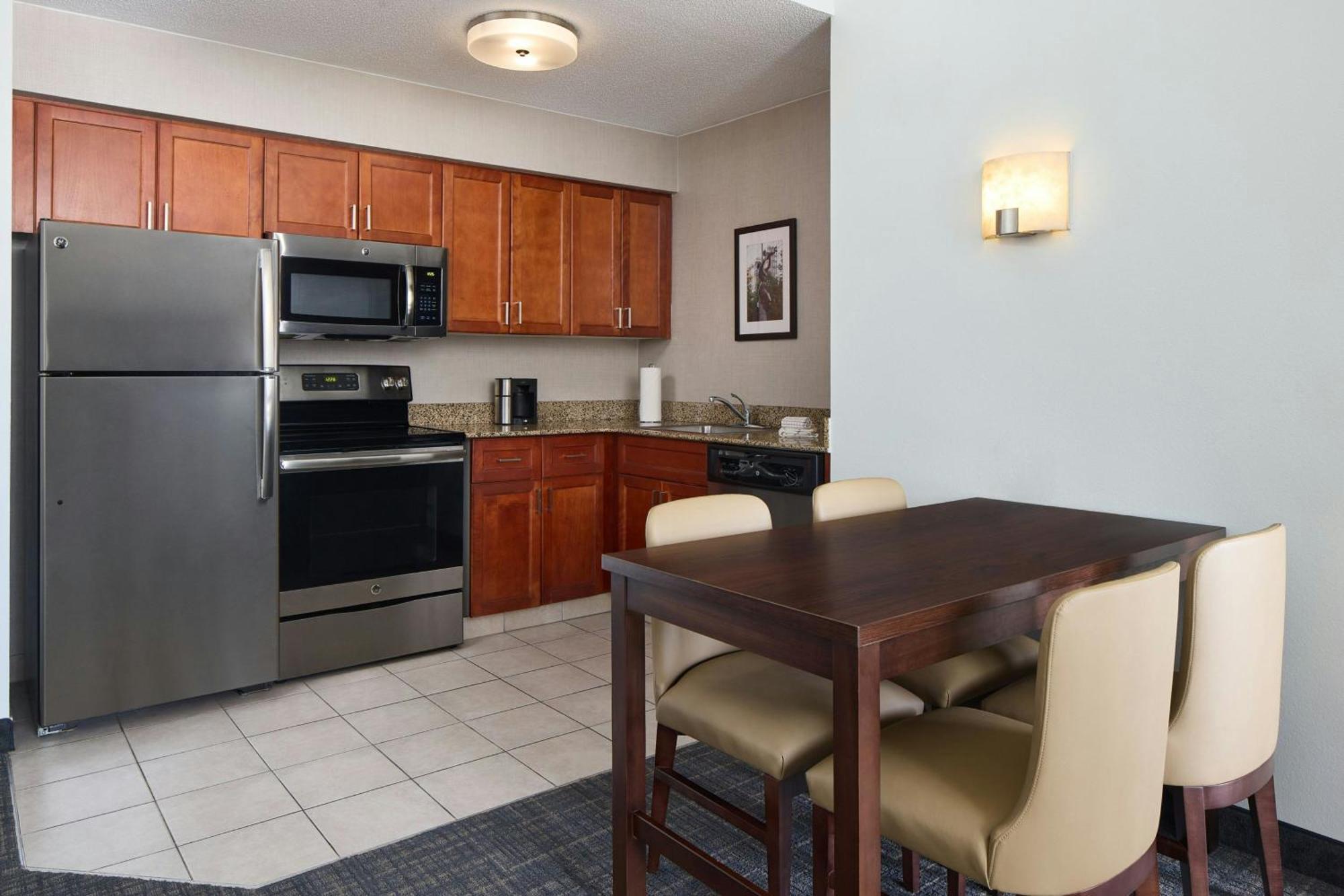 Residence Inn Charlotte Uptown Екстериор снимка