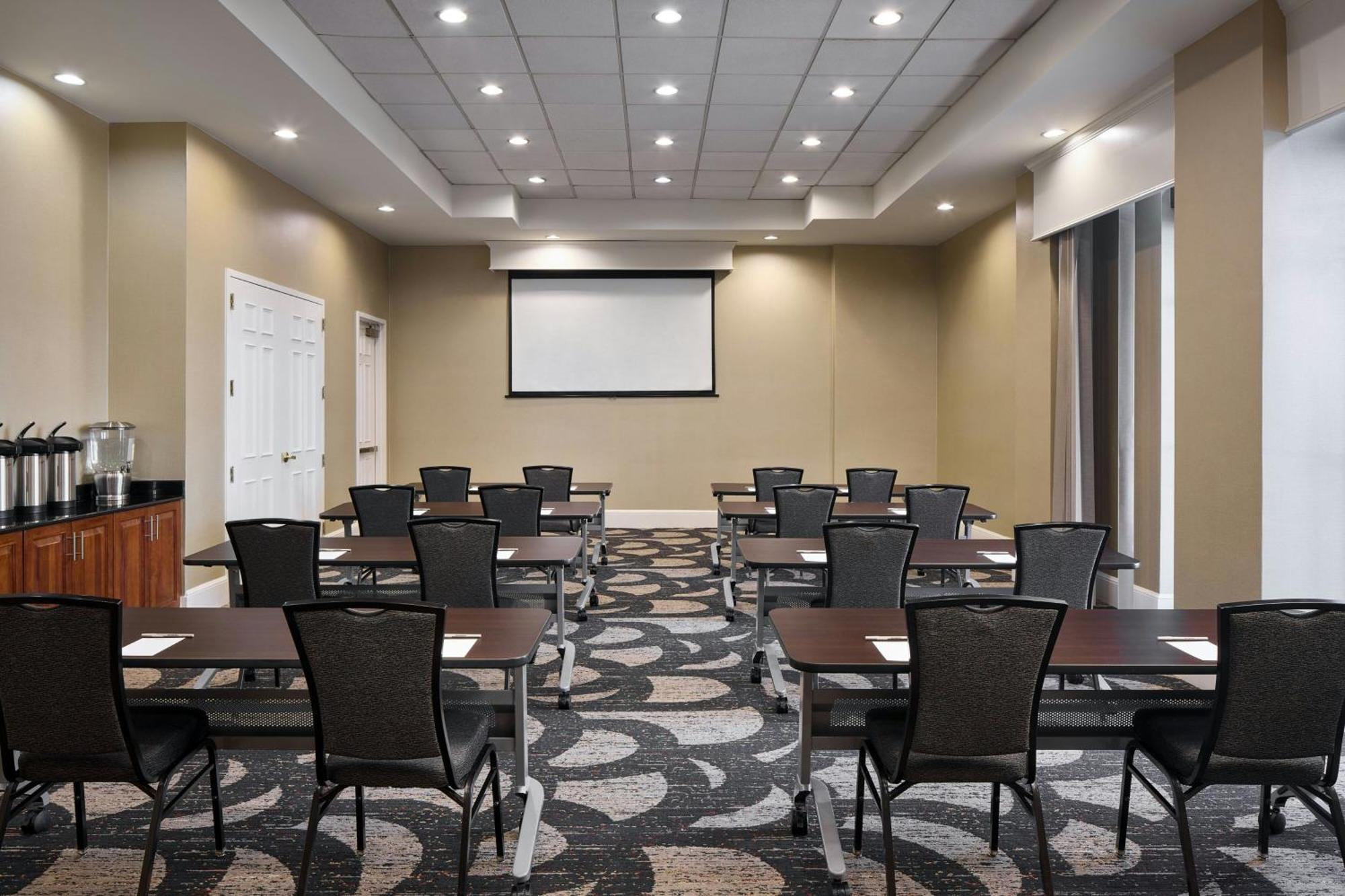 Residence Inn Charlotte Uptown Екстериор снимка