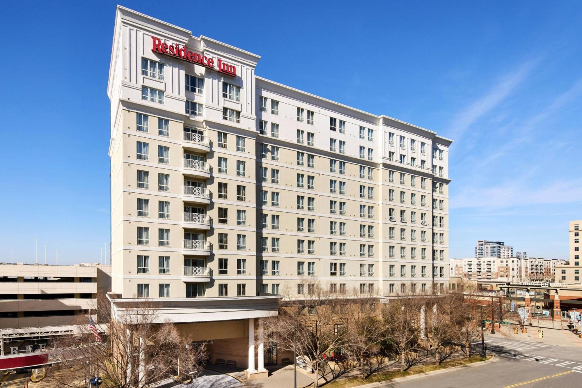 Residence Inn Charlotte Uptown Екстериор снимка