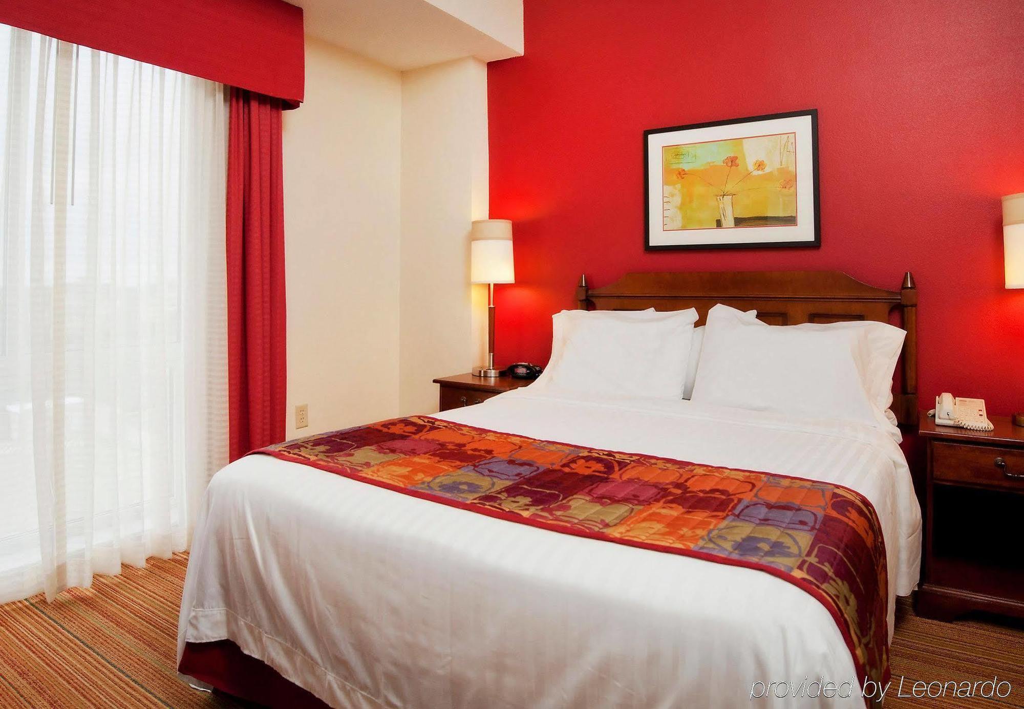 Residence Inn Charlotte Uptown Стая снимка