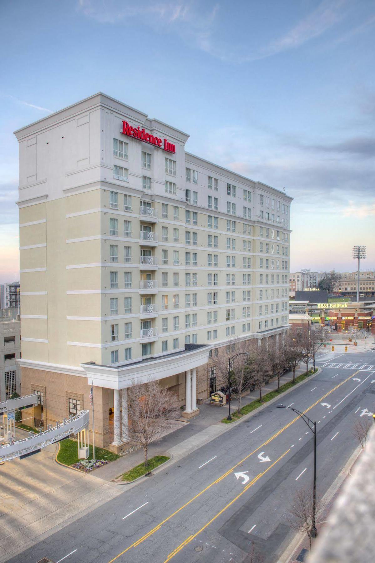 Residence Inn Charlotte Uptown Екстериор снимка
